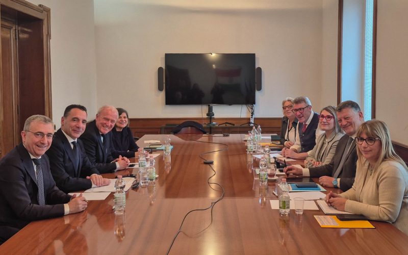 Confesercenti-Cgil-Cisl-Uil