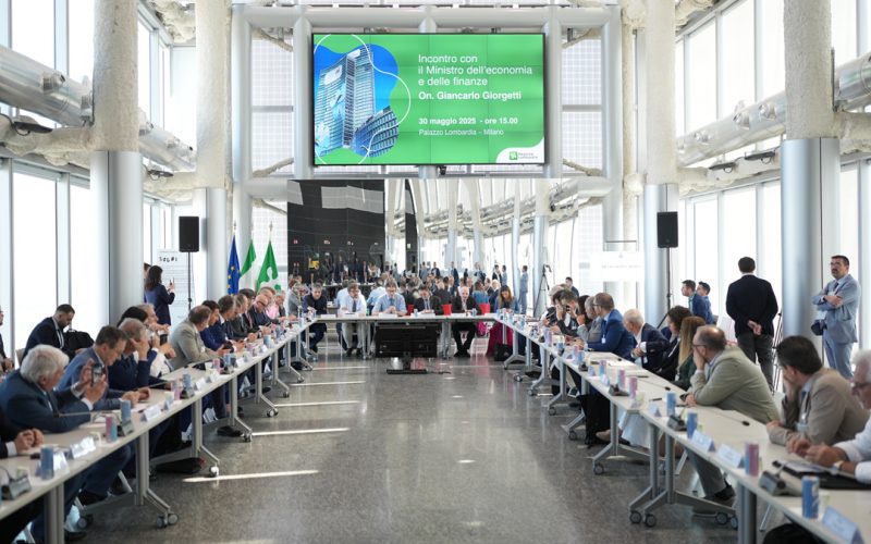Giorgetti-Guidesi-Fontana-tavolo-competitivita-Regione